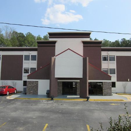 Quality Inn & Suites Near Six Flags East Atlanta Exterior foto