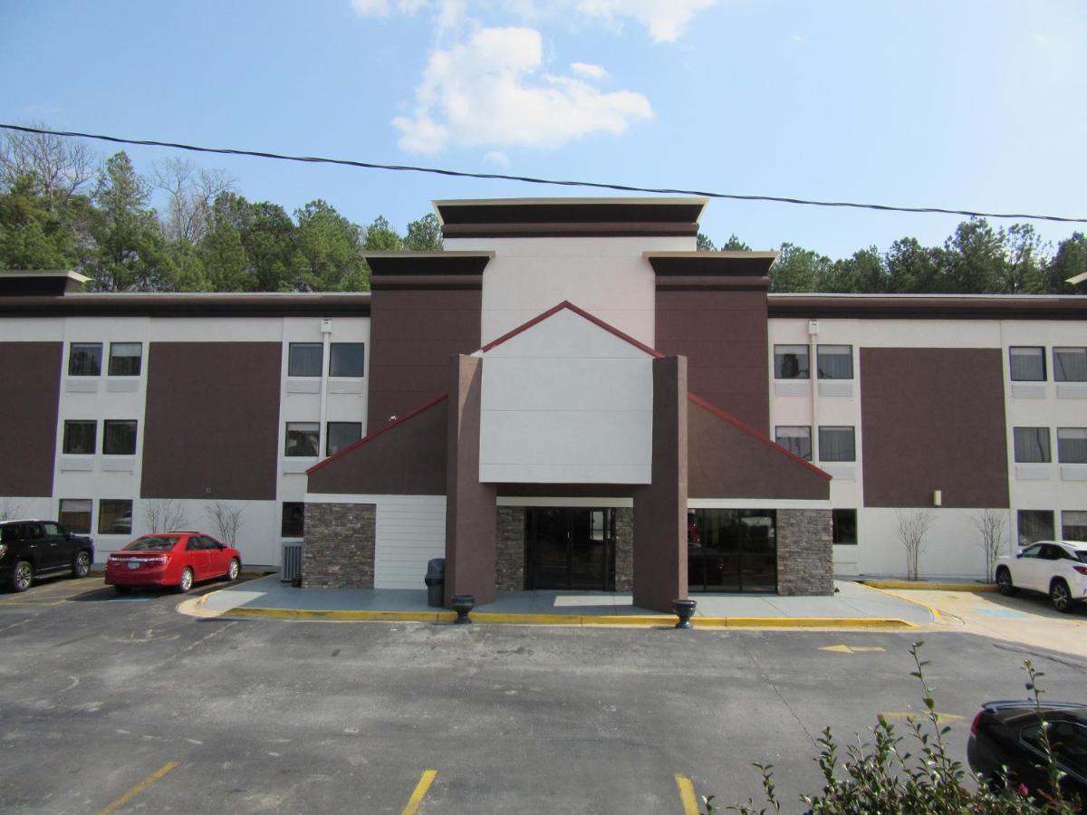 Quality Inn & Suites Near Six Flags East Atlanta Exterior foto
